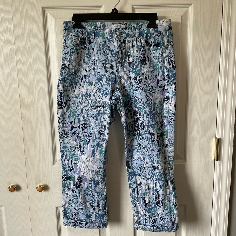 Nine West Chrystie Capris.Size 8.